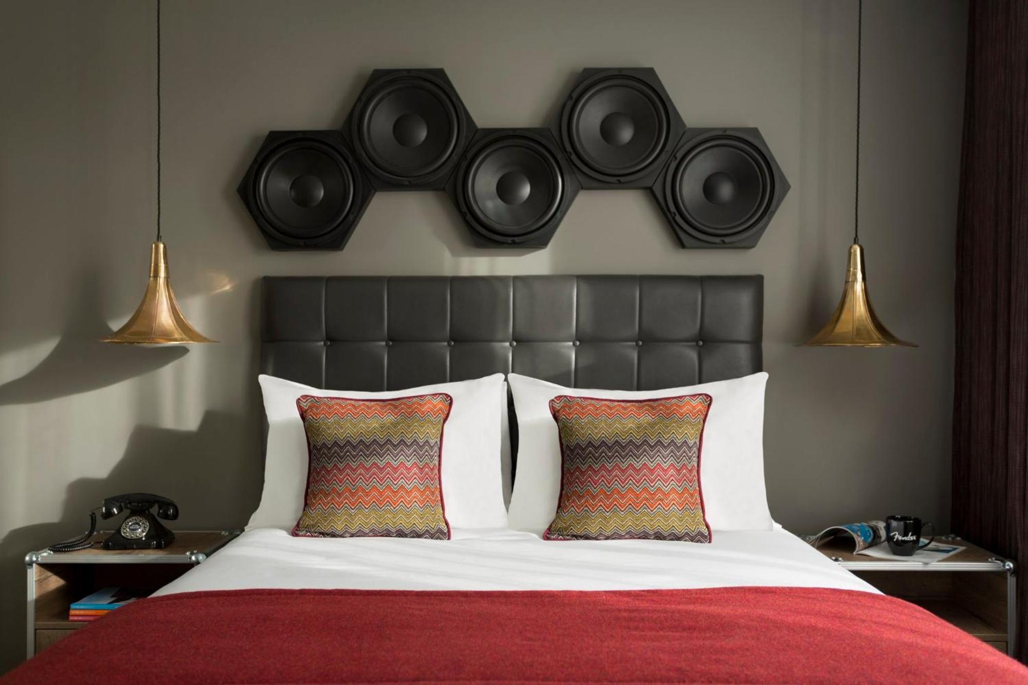 Standard Twin Room Two Twin Beds