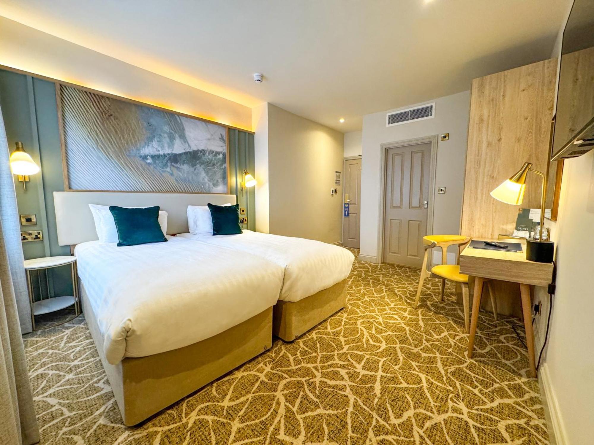 Classic King or Twin Room