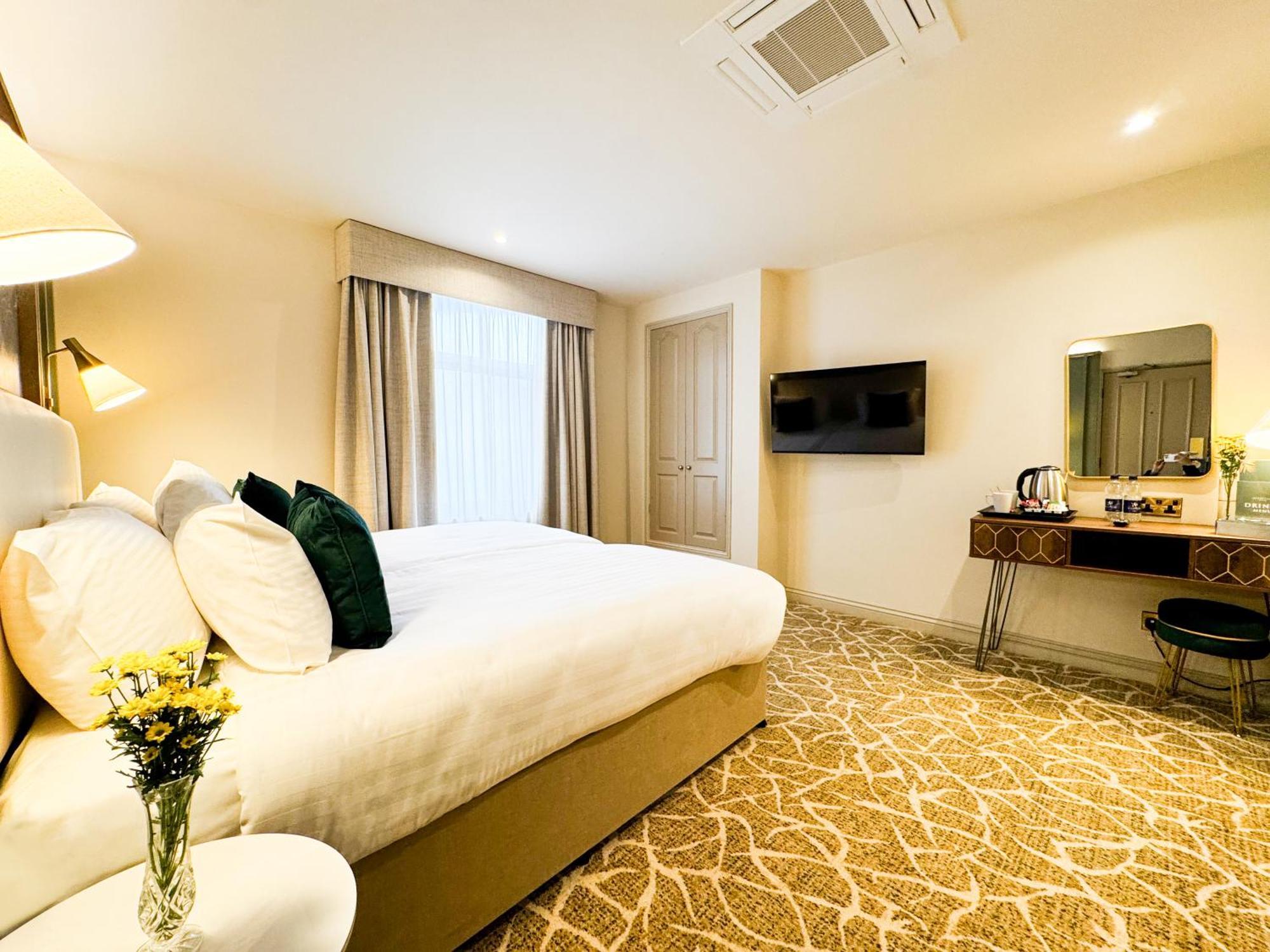 Classic Twin Room