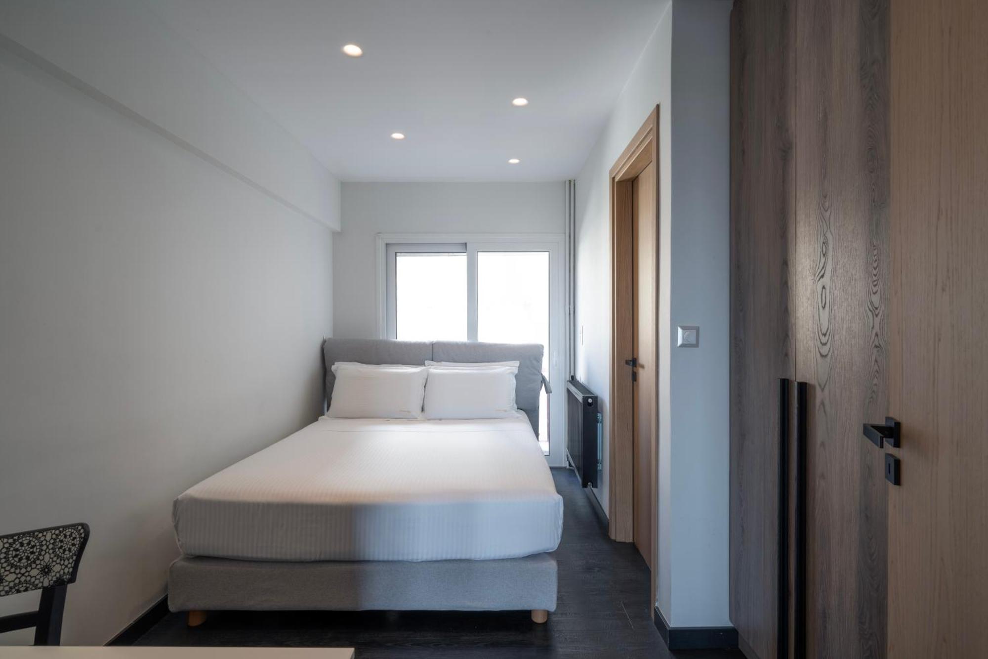 Two-Bedroom Apartment Balcony Sea View