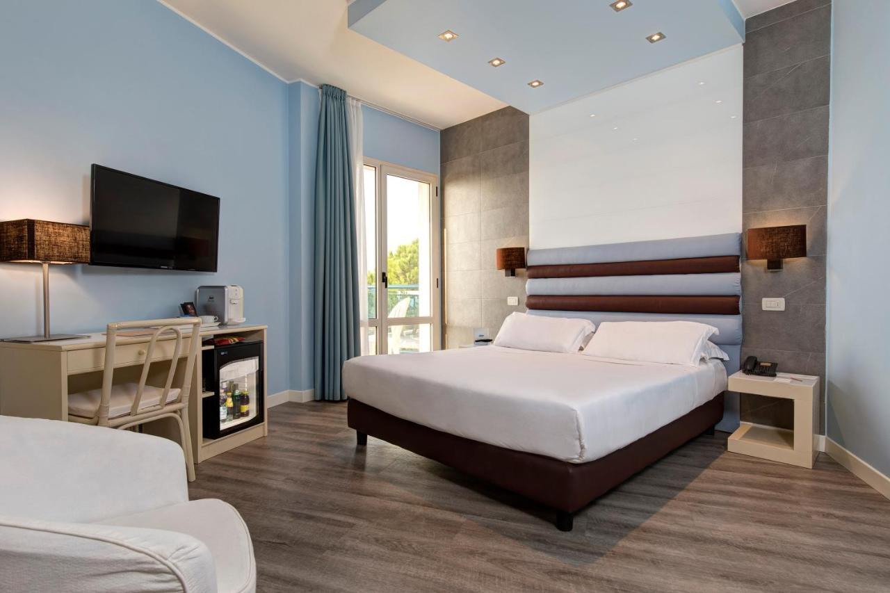 Deluxe Double or Twin Room Sea View