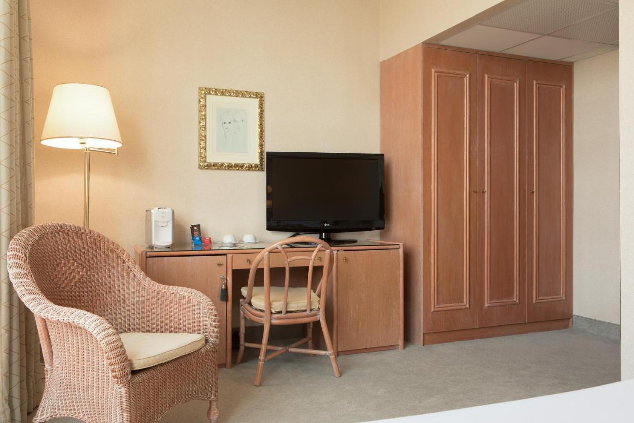 Deluxe Double or Twin Room Sea View