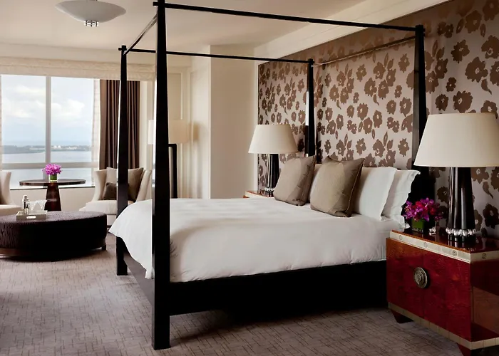 Four Seasons Hotel Miami