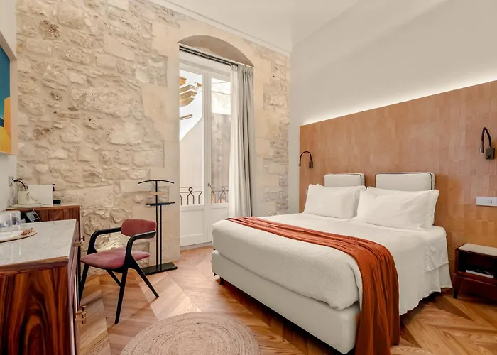 Cool Dreams Luxury Rooms Syracuse